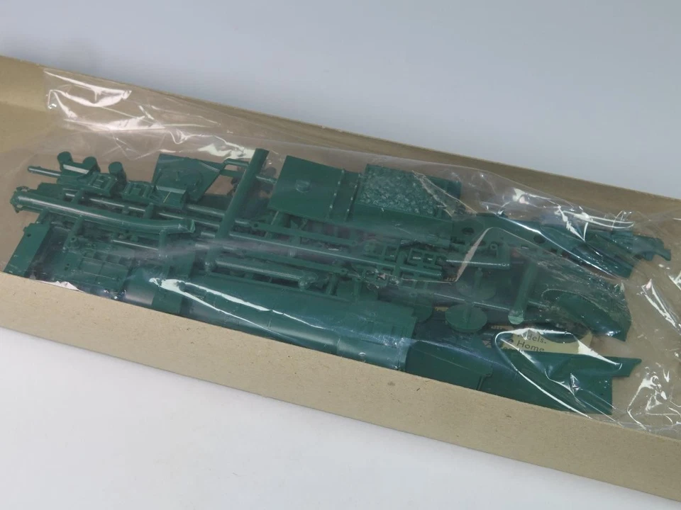 VINTAGE AIRFIX OO MODEL RAILWAY KIT Biggin Hill SEALED in Red Stripe Box - Image 3 of 4