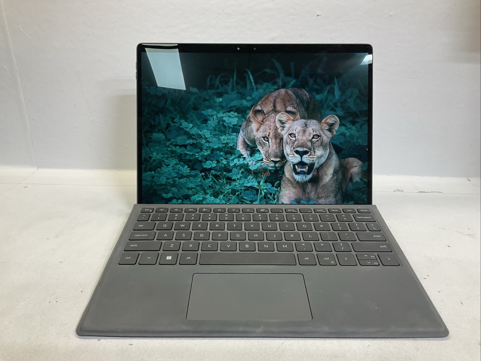 dell latitude 7320, 13-Inch Laptop, with i7-1180G7, Windows 11 Pro