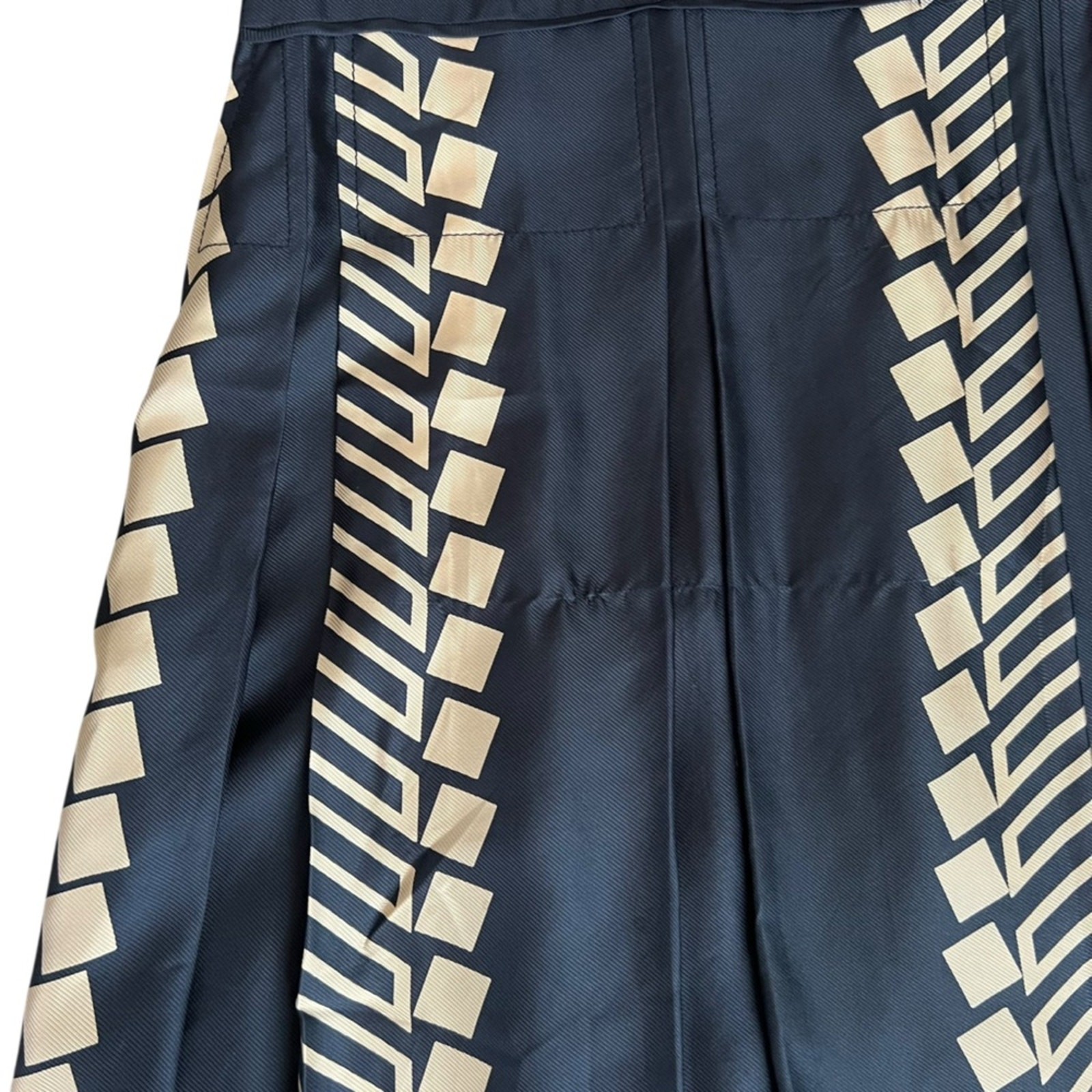 Tory Burch Women’s Navy Geometric Print Sleeveless Pleated Silk Midi Dress Sz 2 thumbnail 9