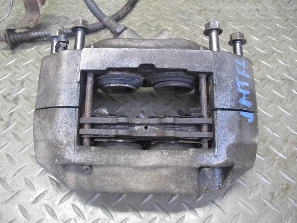 91-93 MITSUBISHI 3000GT VR4 AWD FRONT LEFT BRAKE CALIPER OEM - Image 3 of 4