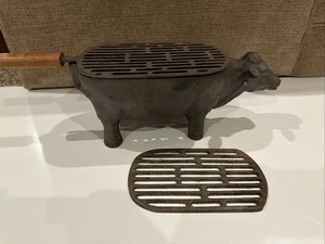 Cast Iron Cow Hibachi Grill BBQ Tabletop Cracker Barrel Vintage MISSING ONE EAR