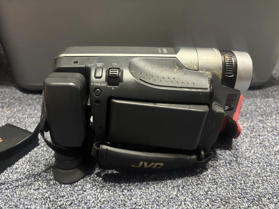 JVC GR-SXM527U Compact SVHS-C Video Camcorder Tested - Image 3 of 4