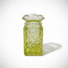 Imperial Glass US Vase Lime Green Riffle Starburst Diamond Display Gift 60s VTG