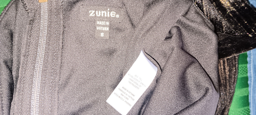 Zunie Girls Black Gold Velvet Belted Jumpsuit Size 8 - Picture 9 of 9