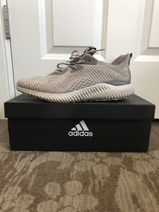 adidas yeezy alphabounce