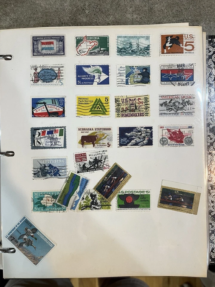 Worldwide Stamp Collection Lot Very Old Some Used And some Not. Refer To Photos - Image 3 of 4