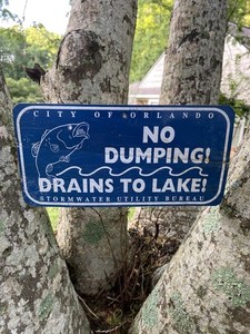 VINTAGE METAL SIGN ORLANDO FLA. NO DUMPING DRAINS TO LAKE STORMWATER WITH FISH
