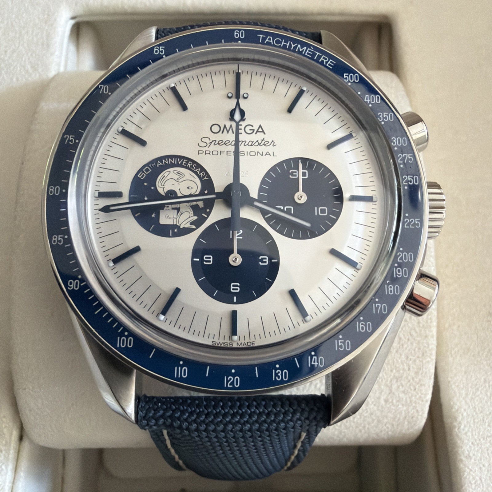 OMEGA snoopy Speedmaster Silver Snoopy 50th