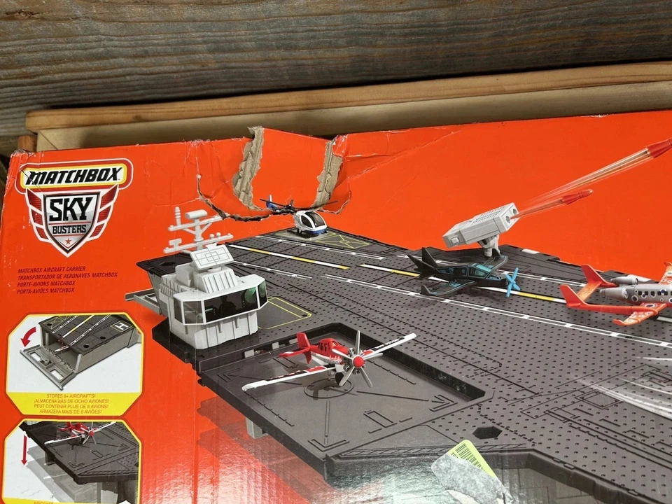 MATCHBOX Aircraft Carrier Playset 10 Planes Sky Busters Set Truck 1:64 NOB - Image 3 of 4