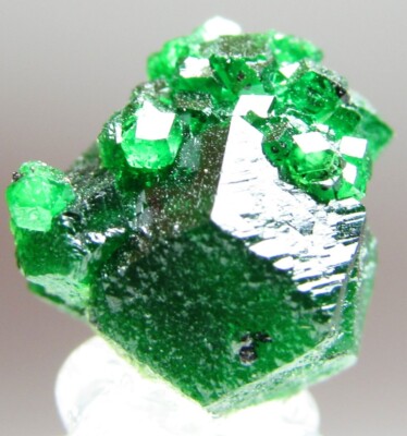 ILLUMINOUS VIBRANT GROSSULAR GARNET W/ CHROMITE INCLUSIONS!! JEFFREY MINE CANADA