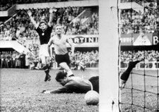 Hungarian striker Zoltan Csibor scores 1:0 leading goal against Ur- 1954 Photo 1