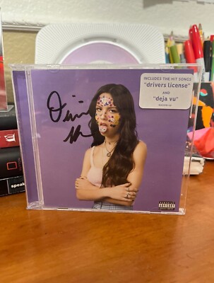 Olivia Rodrigo signed autographed sour cd limited edition