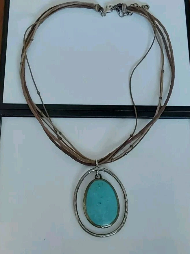 Colgante Silpada Plata de Ley 925 Howlita Turquesa-Azul en Collar de Cuero Foto 4 de 4