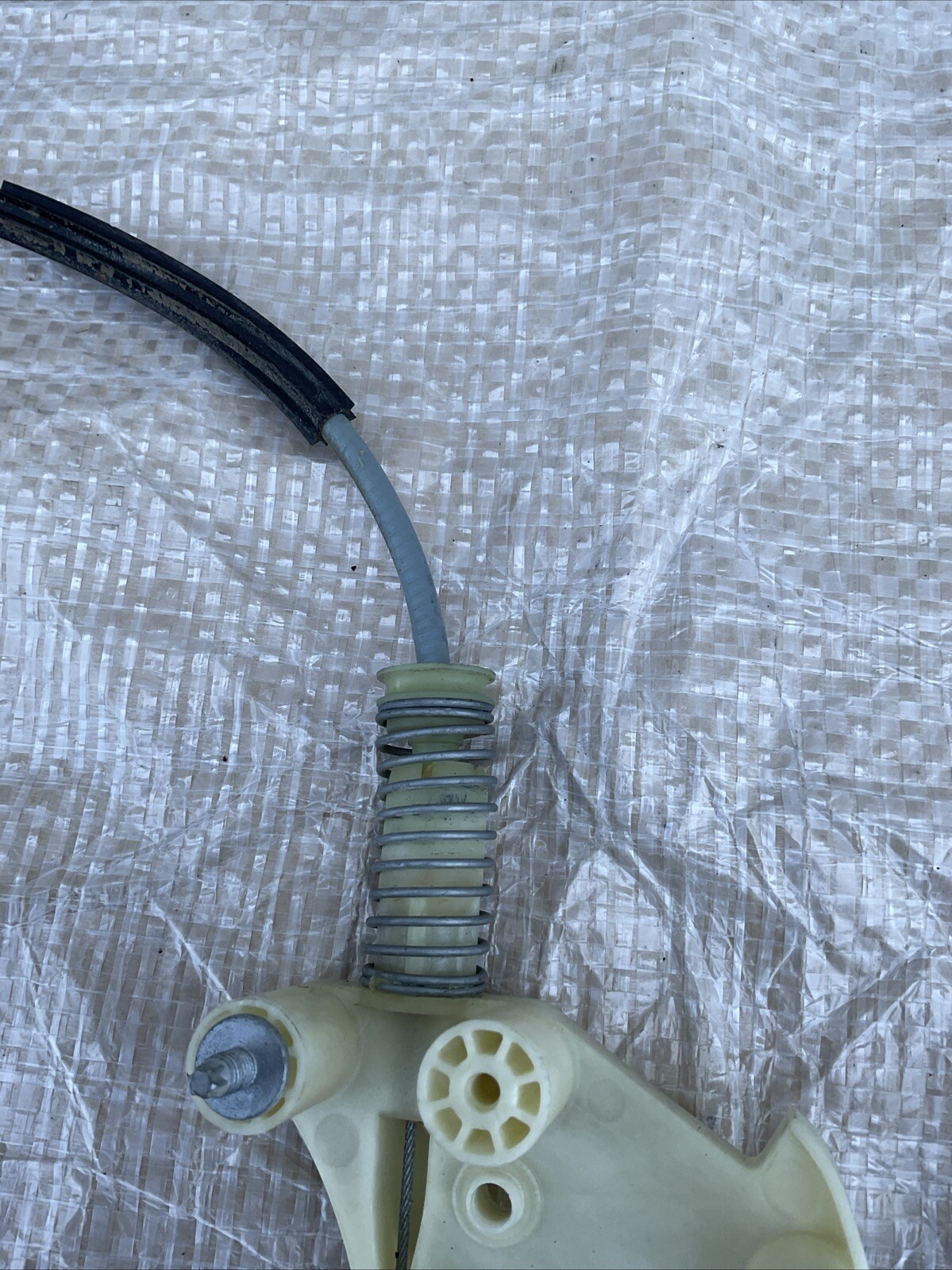 LEFT REAR WINDOW REGULATOR ASSEMBLY OEM 26K 14-19 MASERATI QUATTROPORTE