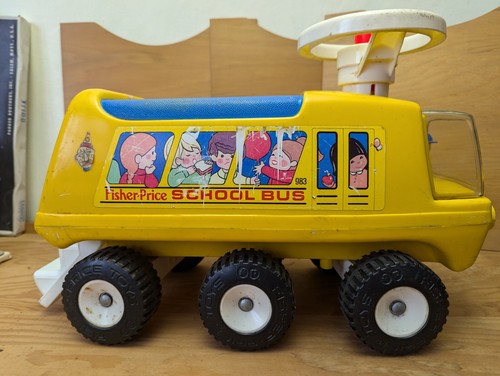 Vintage Fisher-Price Ride-On School Bus 983 With Driver Figure 1983 Millennial - Picture 7 of 9