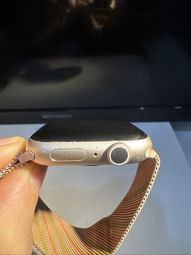 GPS Only Apple Watch Series 8 45MM Silver Aluminum Milanese Loop - Picture 4 of 10