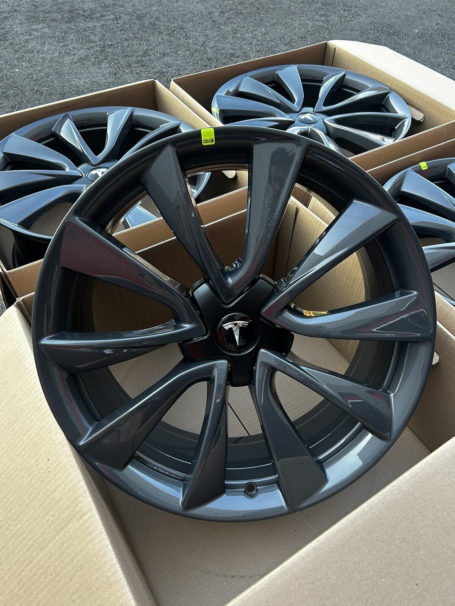 TeslaモデルY20インチブラックホイール 2024年255/40R/20 TeslaモデルY20インチブラックホイール 2024年255/40R/20 Tesla