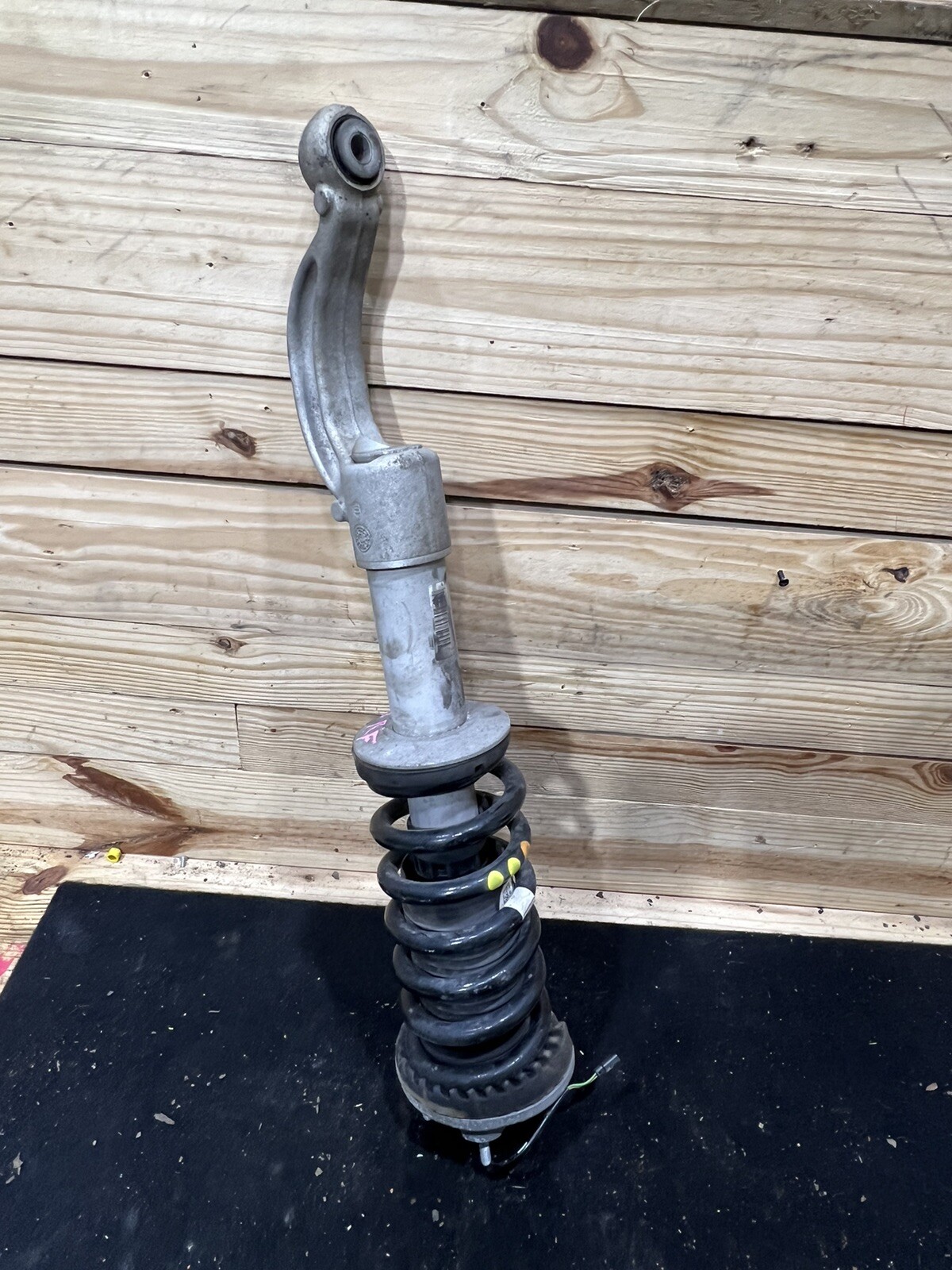 OEM 2014-2020 Maserati Quattroporte Ghibli Front AWD Suspension Spring Strut