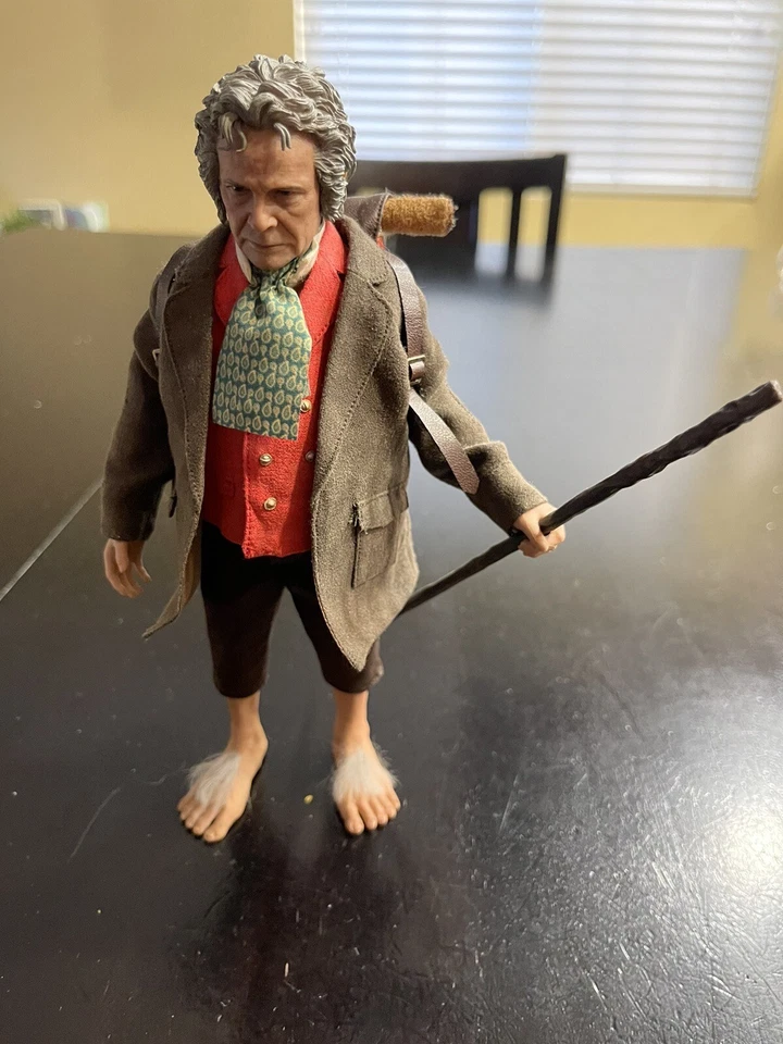 比尔博·巴金斯第六比例人偶 Sideshow 和 Asmus 玩具 — 第 4/4 张图片