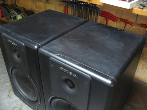 M-Audio BX8a Deluxe Speakers - Picture 2 of 6