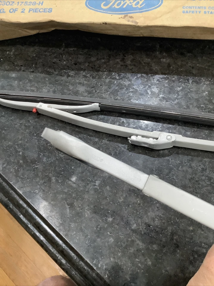 "Limpiaparabrisas Anco C3OZ-17528-H Ford Fairlane 65-66 Mustang 1963-1966 como nuevo" Foto 4 de 4