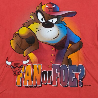 Rare VTG Chicago Bulls Taz Friend or Foe Looney Tunes 1995 T Shirt 
