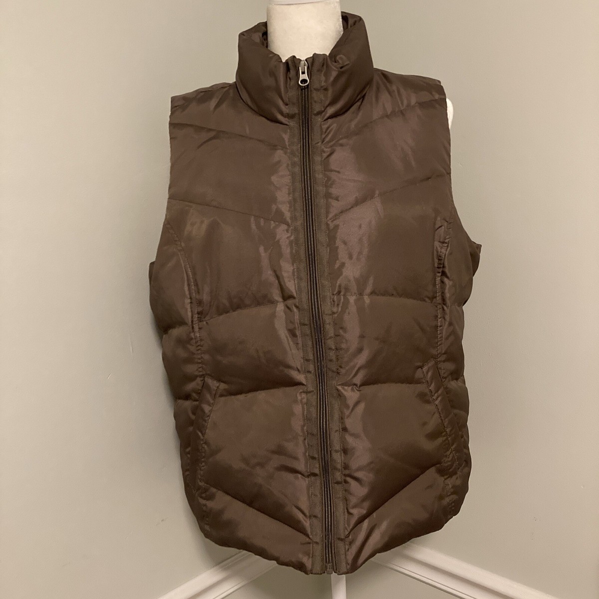 LANDS’ END Down Vest XXL Brown Lands End Woman's Size Large 14-16 Down Puffer Vest Brown