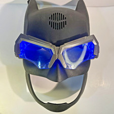 DC Justice League Batman Voice Changing Tactical Helmet Action Figure Mask 2017