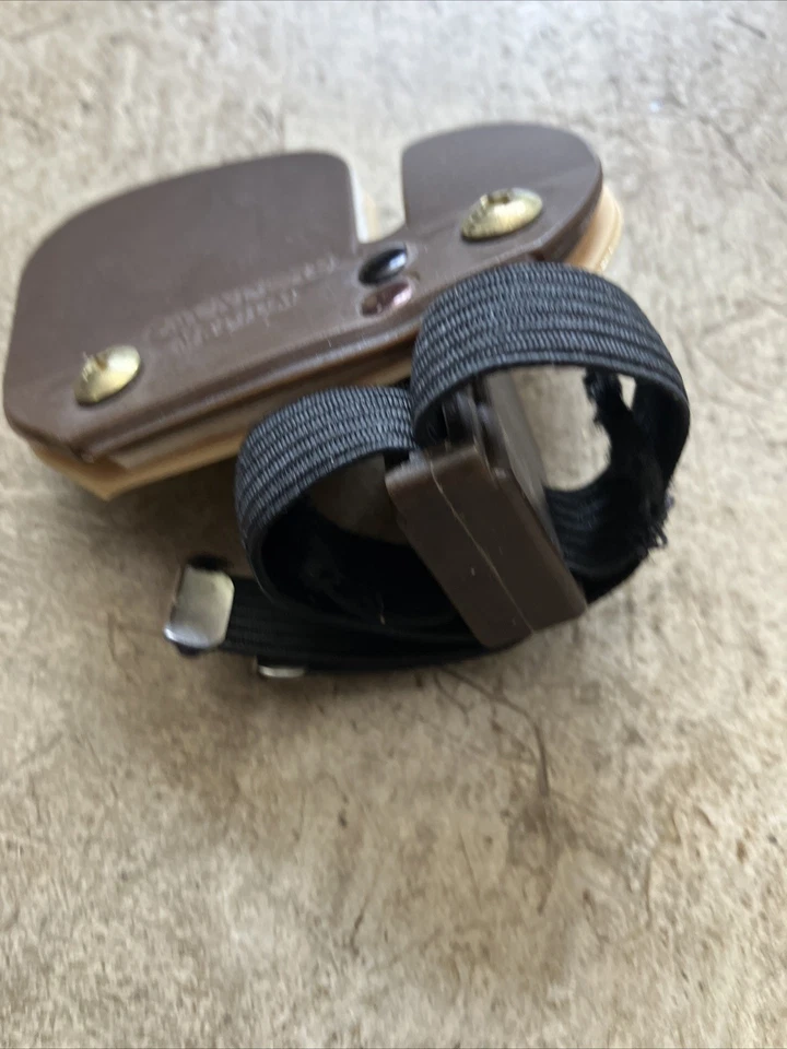 Saunders Pak Finter Tab Durable Slick  Brass  Brown Medium - Image 3 of 4