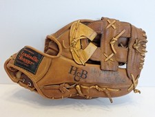 Louisville Slugger Super Slugger HBG76 Horseshoe Web Baseball RHT Glove Cowhide