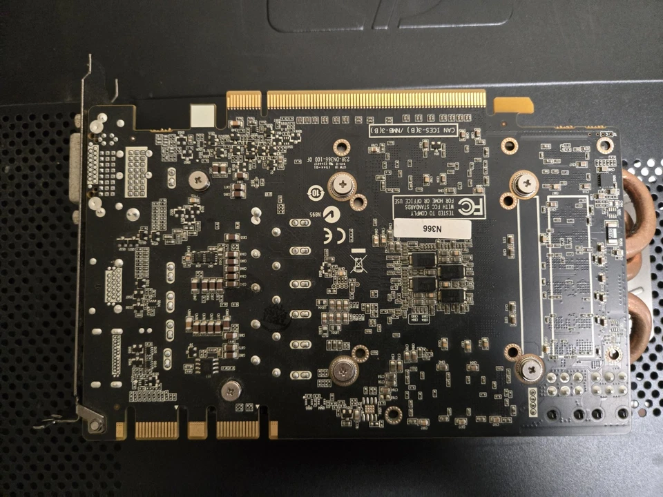 Tarjeta de gráficos ZOTAC NVIDIA GeForce GTX 970 4GB GDDR5 (2881N366040Z8) Foto 4 de 4