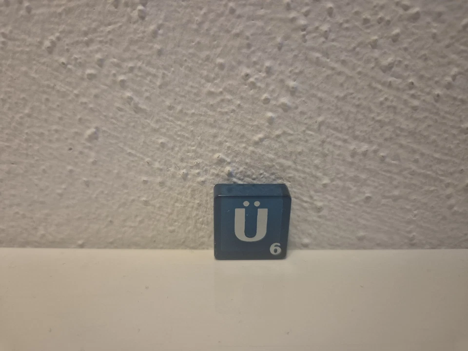 Scrabble Jubiläumsausgabe 60 Jahre Ersatzteile: Buchstabenstein Ü - Bild 1 von 1