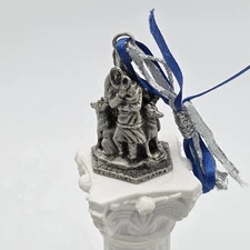 Inuit Eskimo Yupik Family Fairbanks, Alaska Pewter Figurine Ornament Wolves