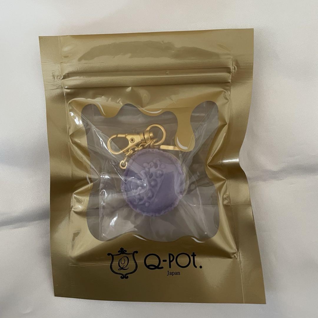 ICHINOSE TOKIYA Q-POT COLLABORATION MACARON CHARM KEYCHAIN