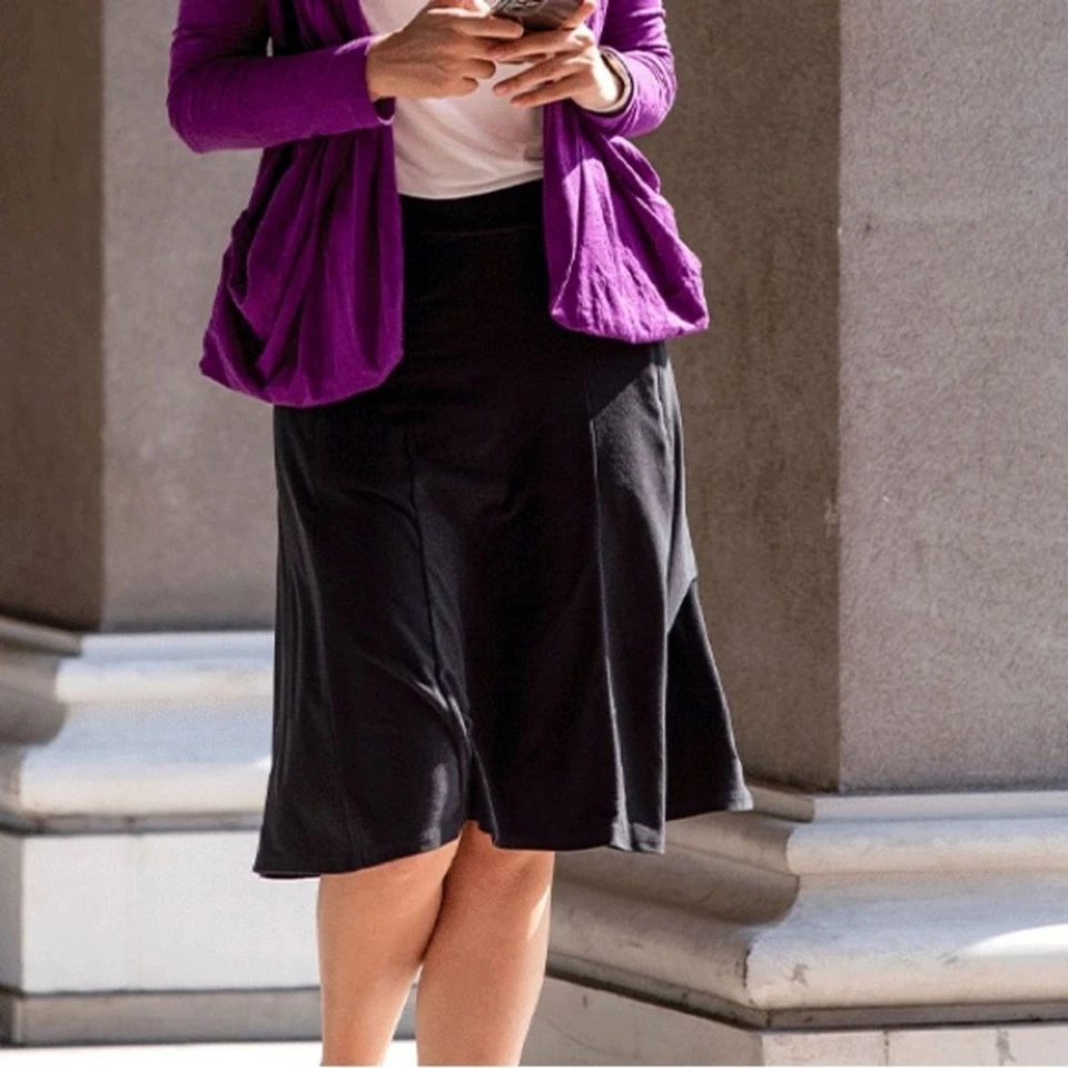 Falda SCOTTeVEST The Sandra Línea A Negra Bolsillos con Cremallera Elastizada Comodidad Talla S Foto 3 de 4