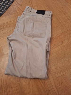 Beige Stoffhose der Marke Bugatti Gr. 26  weiter und mit Bein Seitentaschen