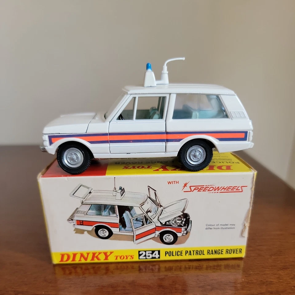 DINKY 254 POLICE PATROL RANGE ROVER SPEEDWHEELS. ABSOLUTELY MINT. BNIB CONDITION - Image 2 of 4