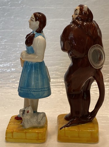 Vintage Wizard Of Oz ~ Dorothy & Cowardly Lion Salt & Pepper Shaker-1998 - NIB - Picture 4 of 14