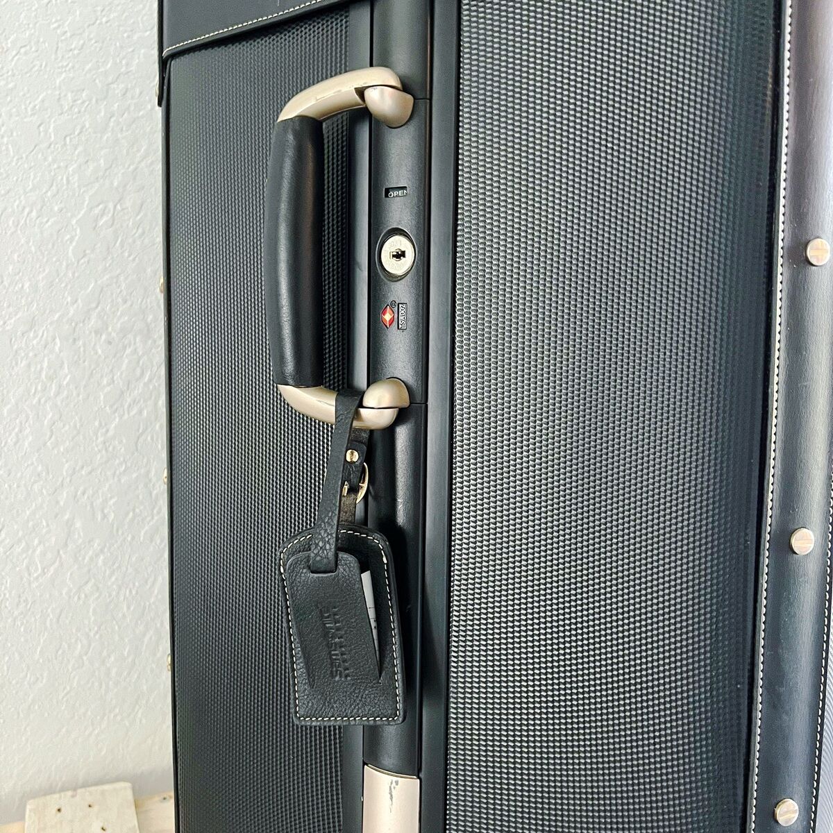 Samsonite Black Label Vintage Large Hardside Spinner | eBay Samsonite Black Label Vintage Large Hardside Spinner | eBay
