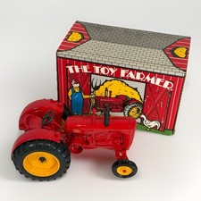 ERTL Massey Harris 55 Tractor 1992 THE TOY FARMER 1:16 Made in USA with Box “A”