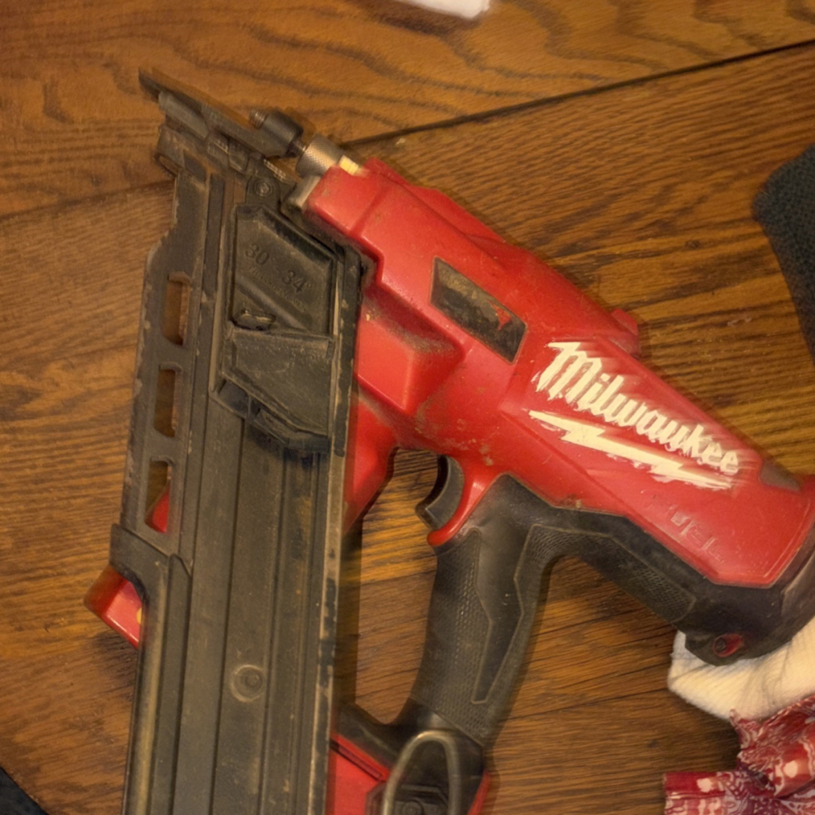 Milwaukee M18 FUEL 18V 30&deg; Framing Nailer 2745-20 Battery Powered Red