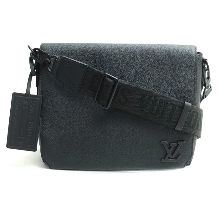 Louis Vuitton Takeoff Messenger Grained Leather Shoulder Bag Men Black One Size