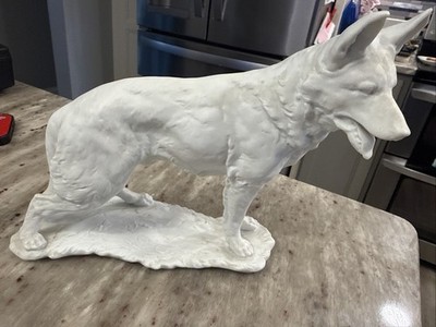 AK Kaiser W. Germany Vintage Porcelain German Shepherd Dog Style 1835 White