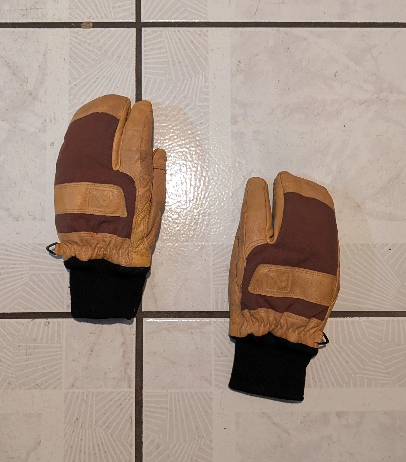 Flylow Maine Line Snow Ski Snowboard Gloves Mitten natural/tan size M