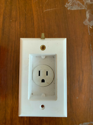 Pass & Seymour S3713-GRY Single Recessed Receptacle – 15A 125V, Clock Hanger, Gray
