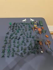 Plastic Army Men and Accessories - Lot of 100