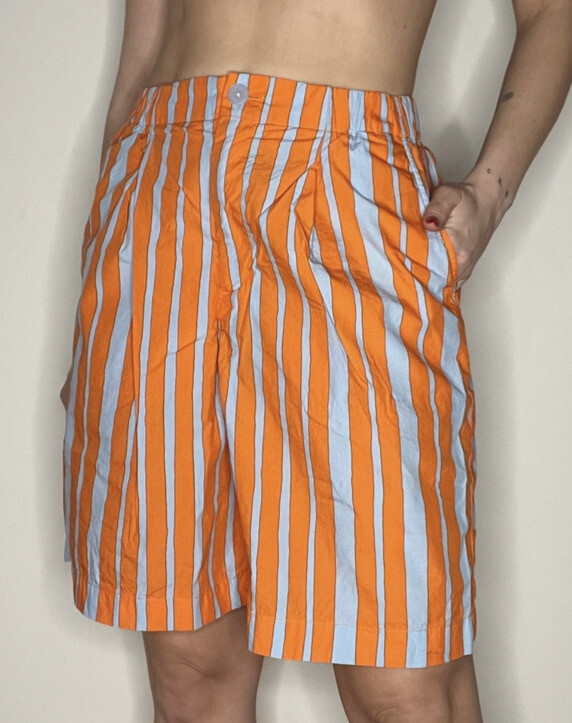 Picture 2 of 6