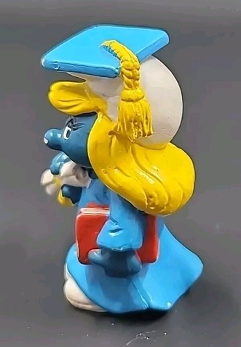 2 Vintage Smurfette Graduation Graduate Secretary 1981 PVC Figures Schleich - Picture 3 of 12