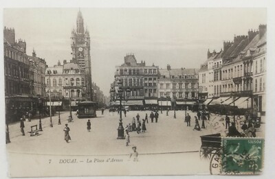 #1011 Alte Postkarte Douai la place d'Armes 