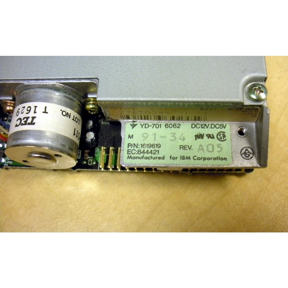 IBM 1619619 1.44MB Diskette Drive for 710x 6262-022 - Image 3 of 3